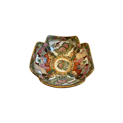 Vintage Scalloped Rose Medallion Bowl