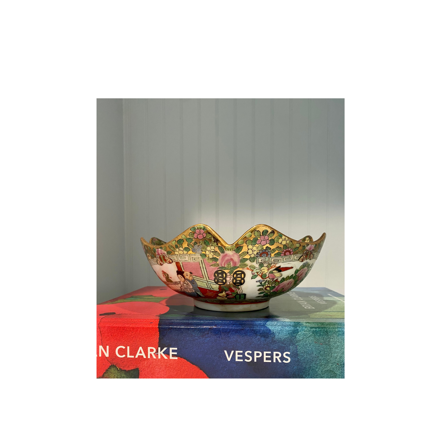 Vintage Scalloped Rose Medallion Bowl